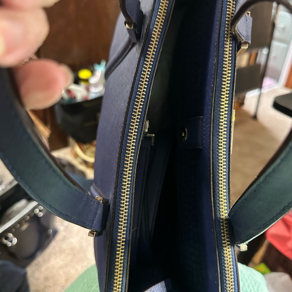 - Beautiful Blue Kate Spade Bag - Picture 3 of 7